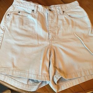 Liz Claiborne  Casual Shorts in Size 12